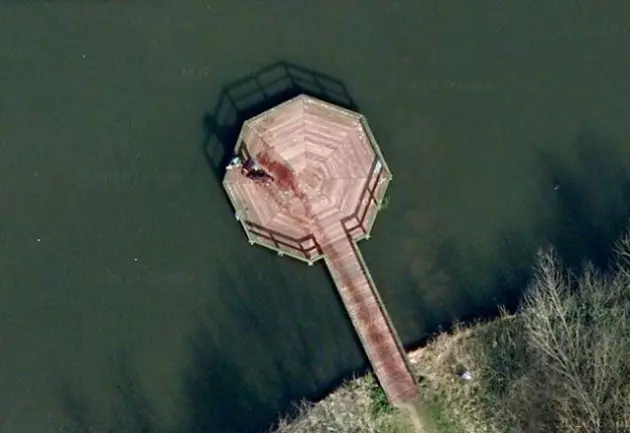 Did Google Maps Catch A Man Dragging A Body Into Lake Did Google Maps Catch A Man Dragging A Body Into Lake